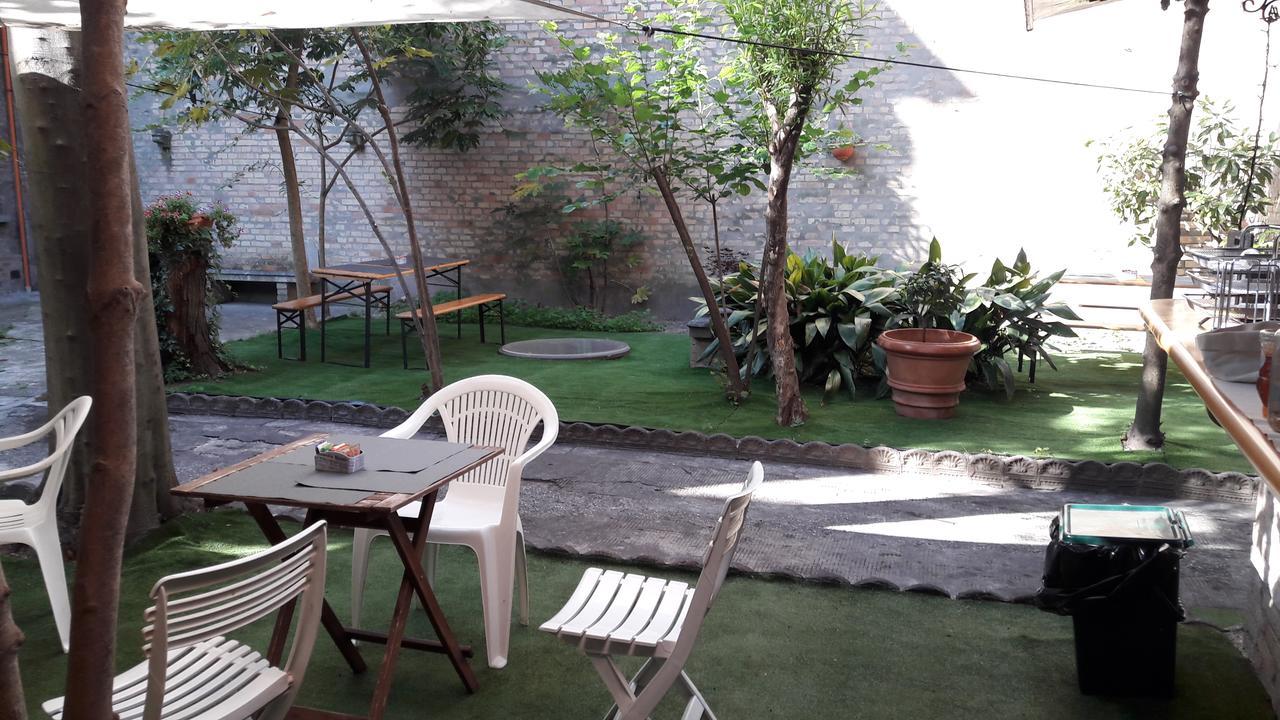 Yard 19 Bed and Breakfast Ravenna Exteriör bild